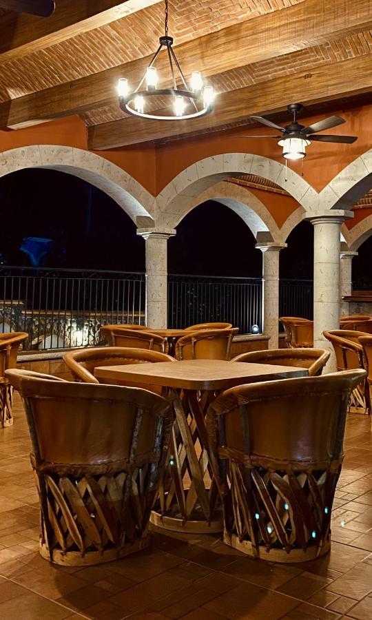 Hotel Real De Los Аламос Экстерьер фото