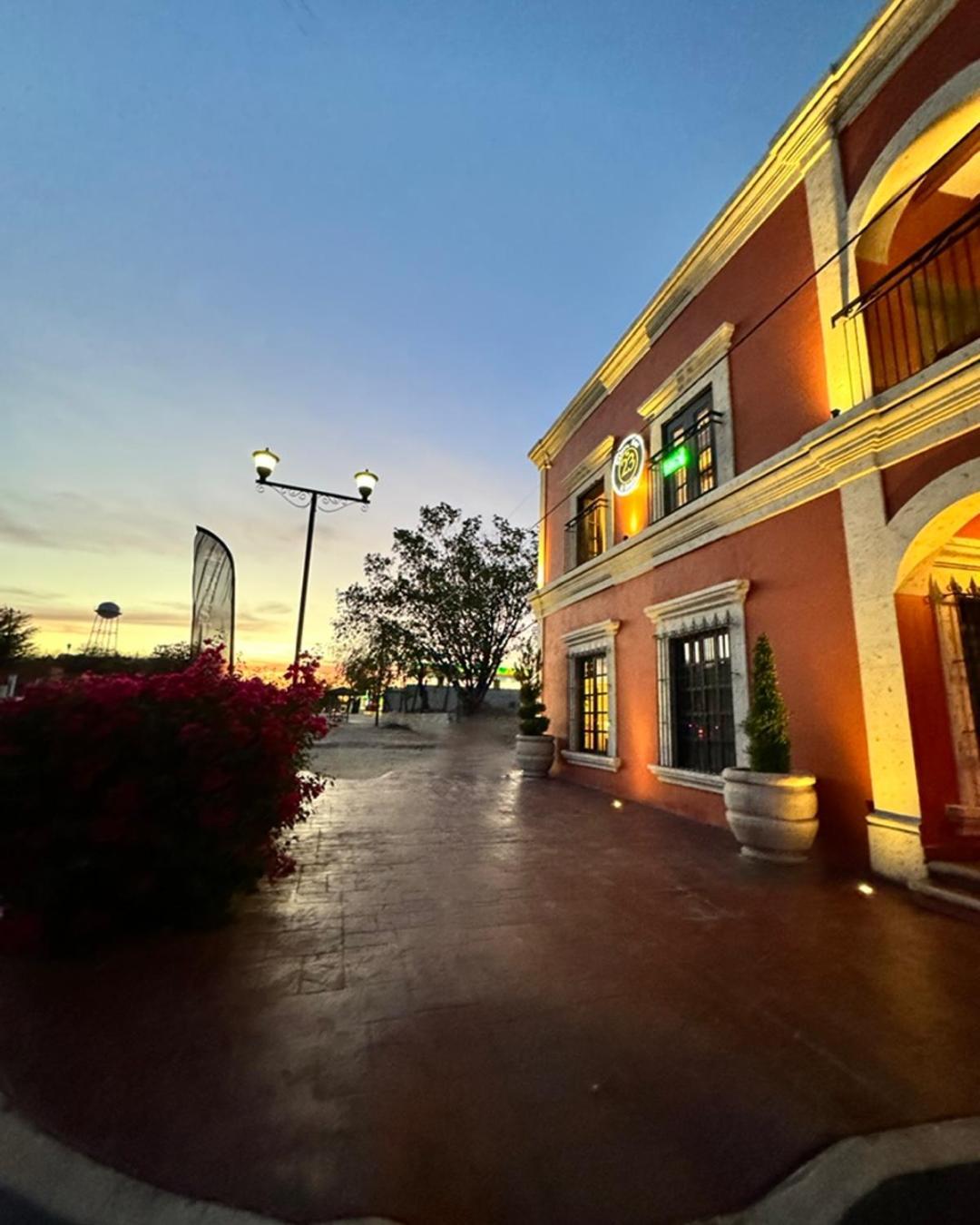 Hotel Real De Los Аламос Экстерьер фото